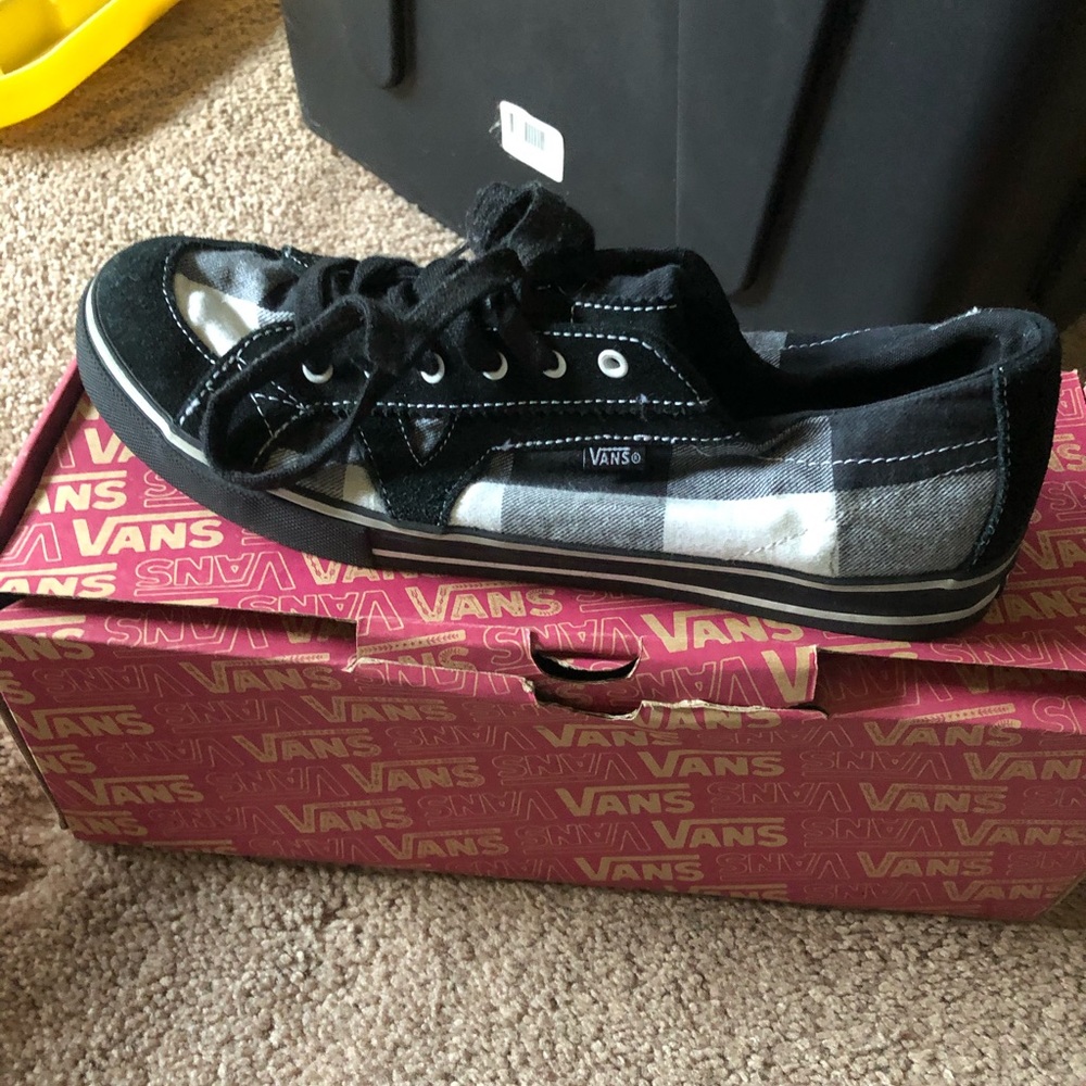 Buff/plaid Tory Vans